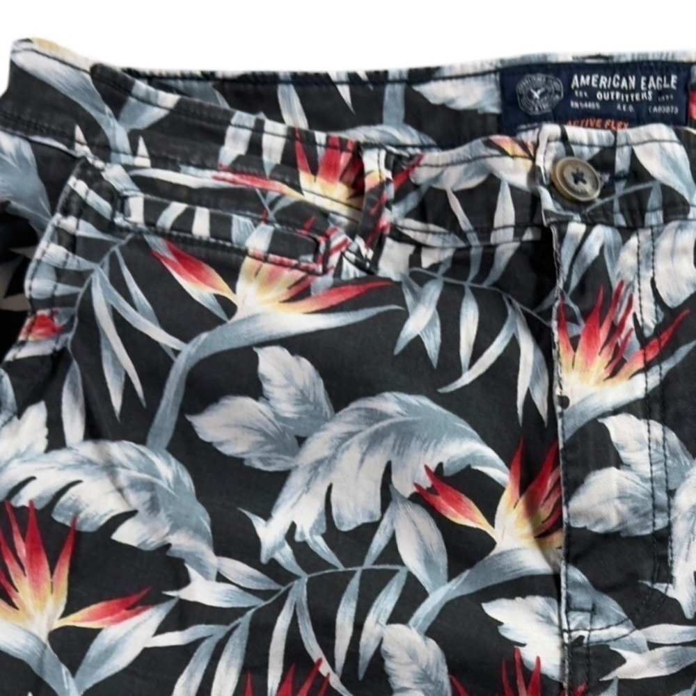 American Eagle Mens Tropical Bird of Paradise Active Flex Chino Shorts Black 36 - Picture 4 of 13